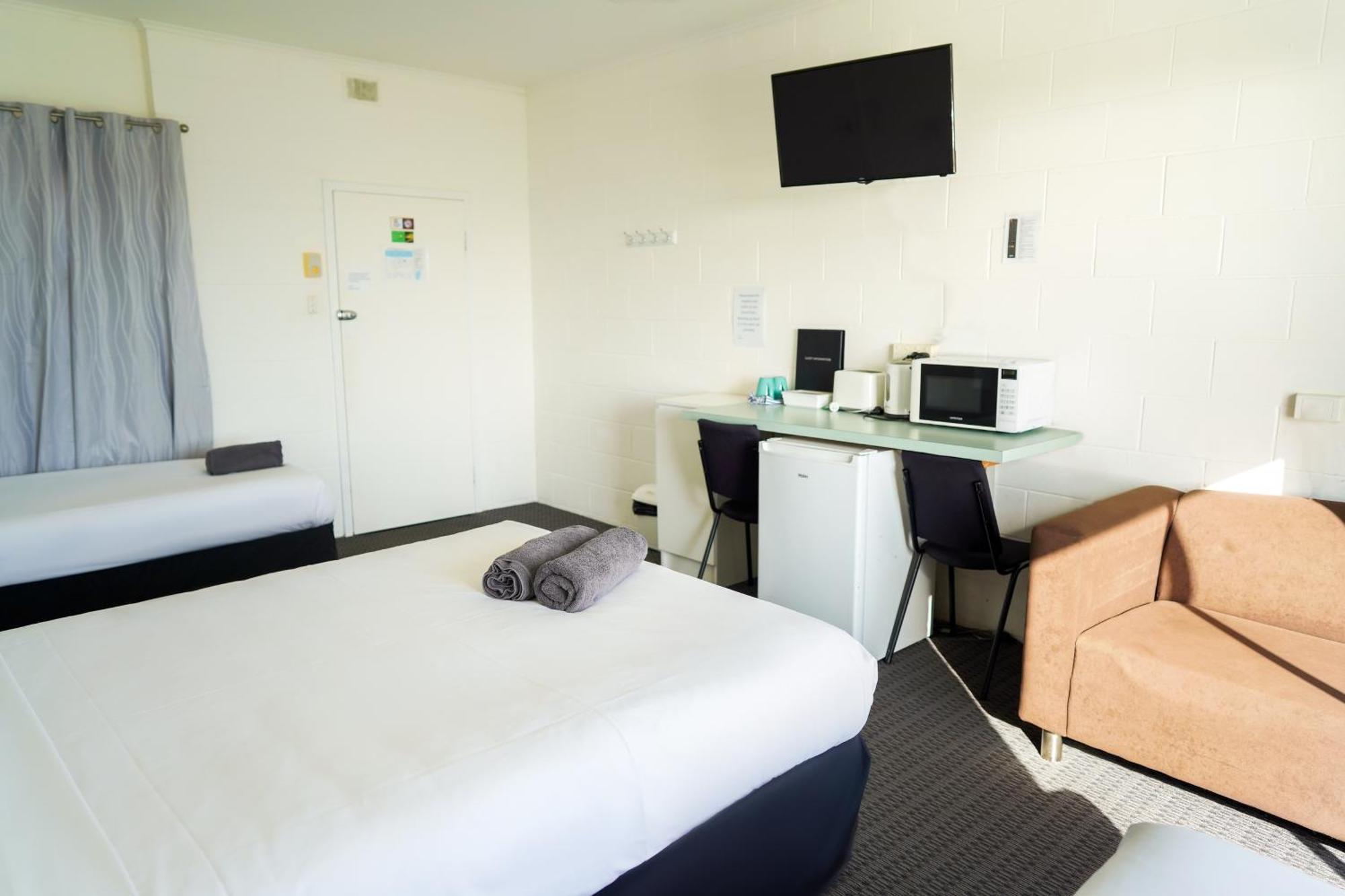 Meningie Waterfront Motel Экстерьер фото